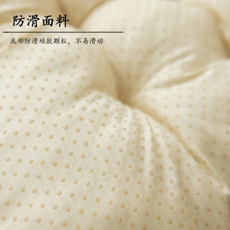 Thick plush seat cushion with cute bear head design, PP cotton filler, 40x40cm size