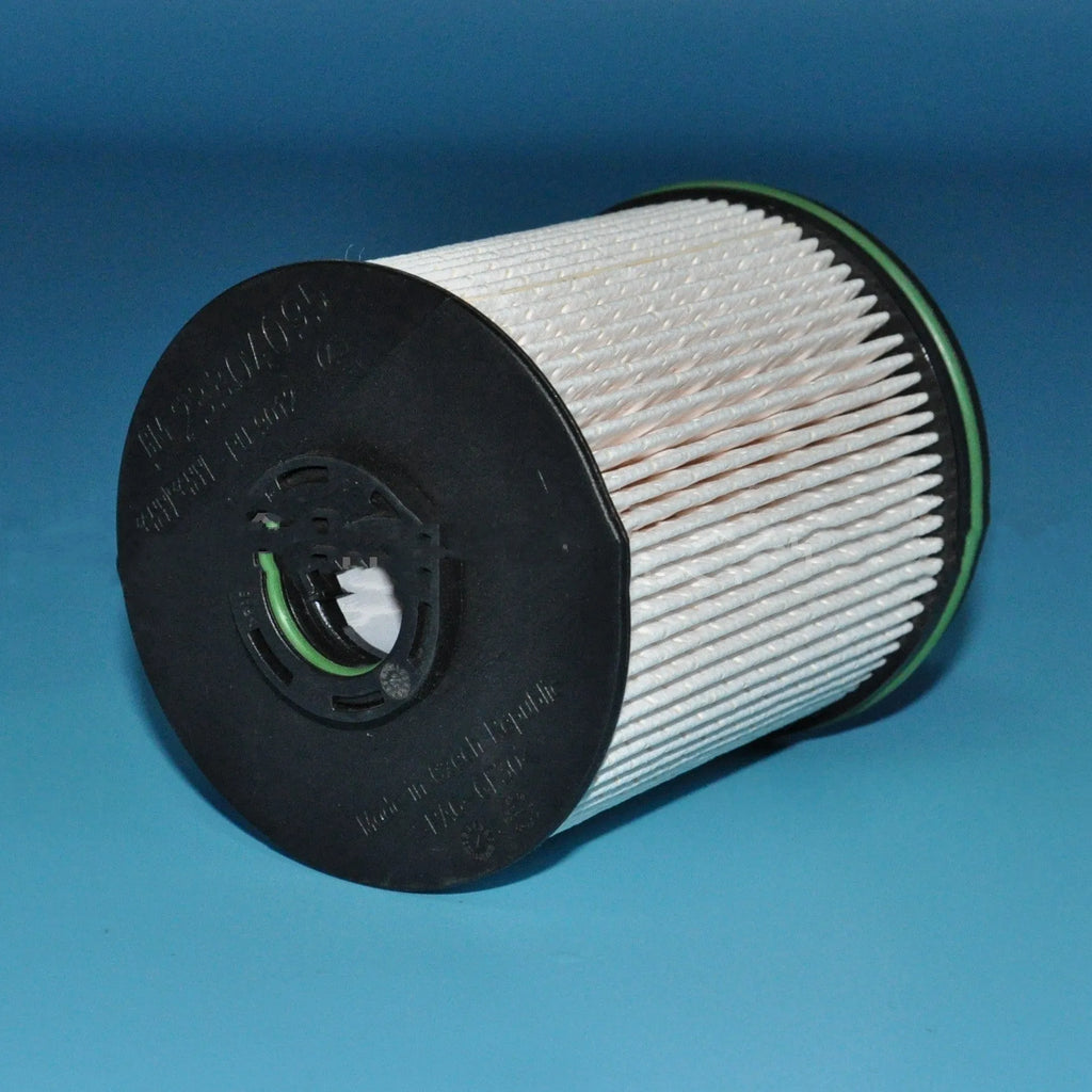 Diesel fuel filter assembly for Vauxhall and Opel Astra vehicles with sealing gasket included