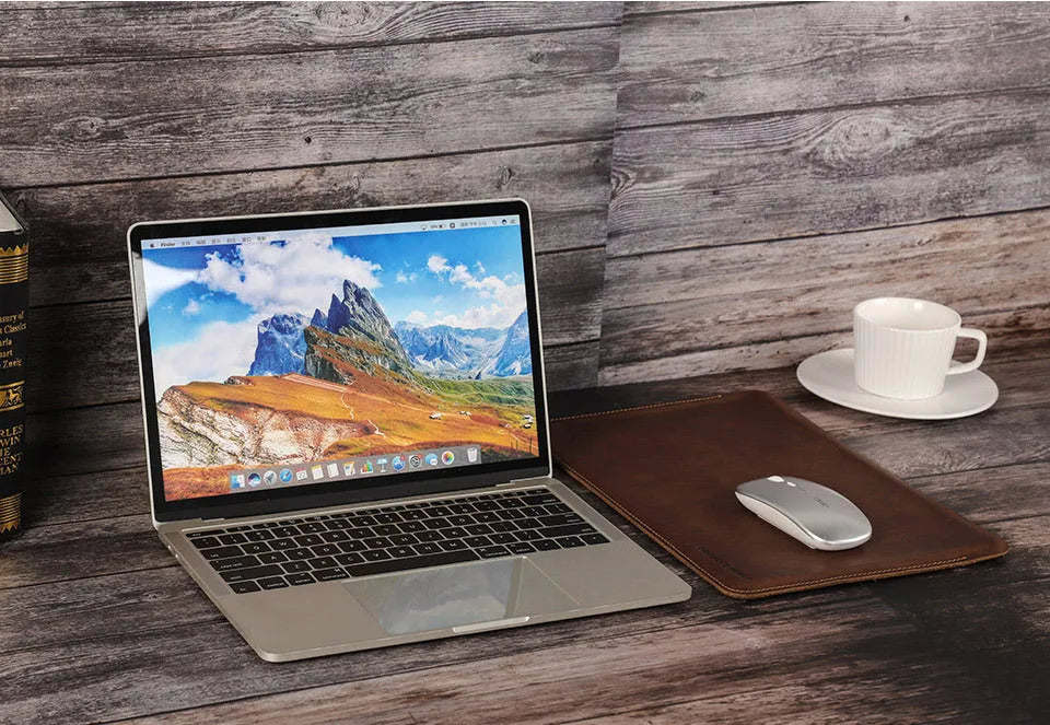 Brown crazy horse leather laptop bag for 13.3-inch MacBook Pro and Air in horizontal style