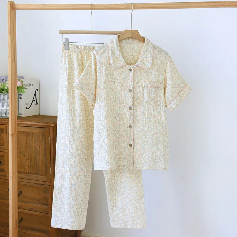 Women's cotton gauze short-sleeved trouser suit in floral sea or yellow plaid pattern with three-quarter sleeves