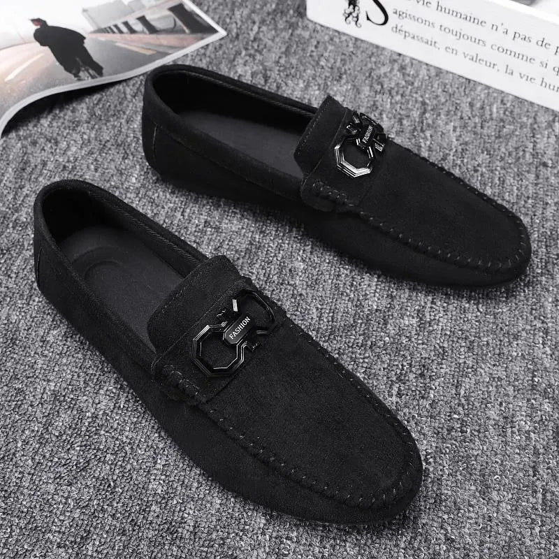 Men's casual shoes in black or grey with suede upper and rubber sole