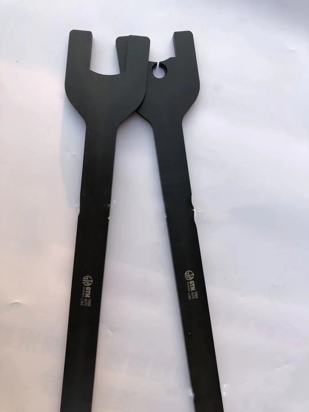 Land Rover fan wrench set with 36mm and 40mm alloy steel spanners for automotive repair.