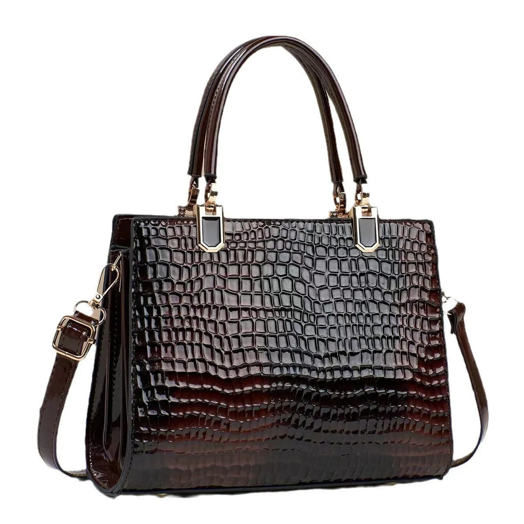Women's large capacity one shoulder hand-carrying bag in black with organisational compartments