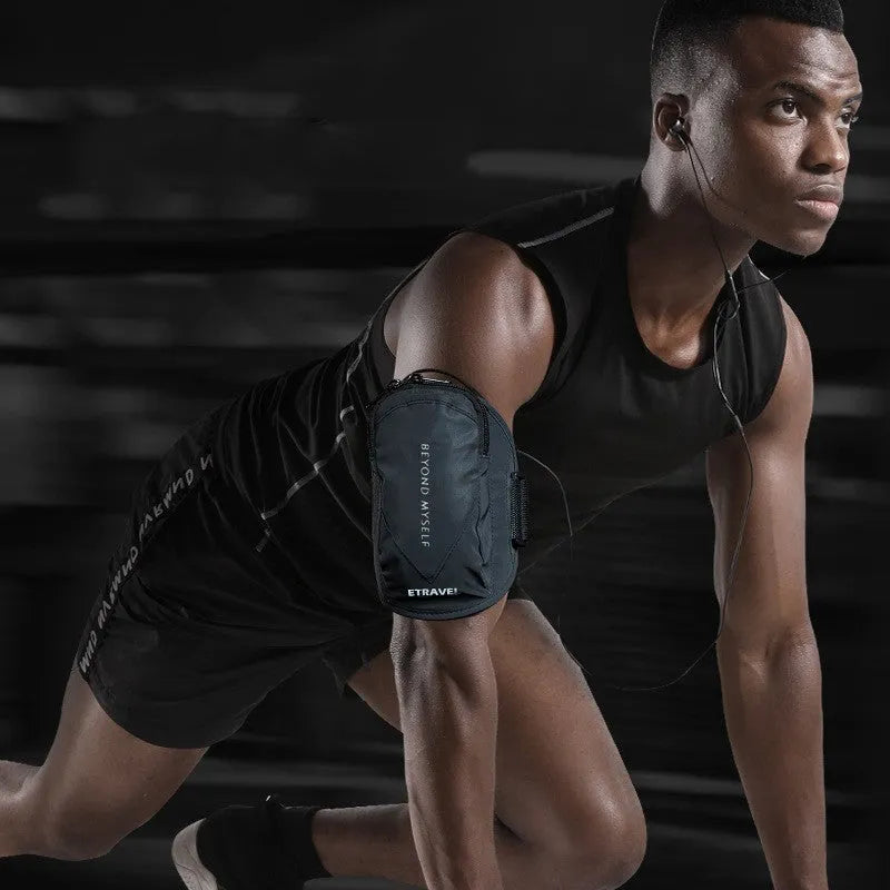 Running arm bag with reflective strips and 7-inch capacity for outdoor sports