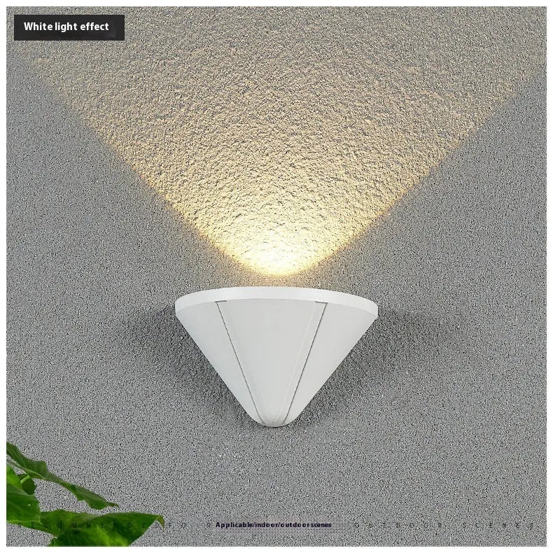 Black and white courtyard LED lighting lamp with aluminium alloy shell and IP65 waterproof rating for outdoor garden use