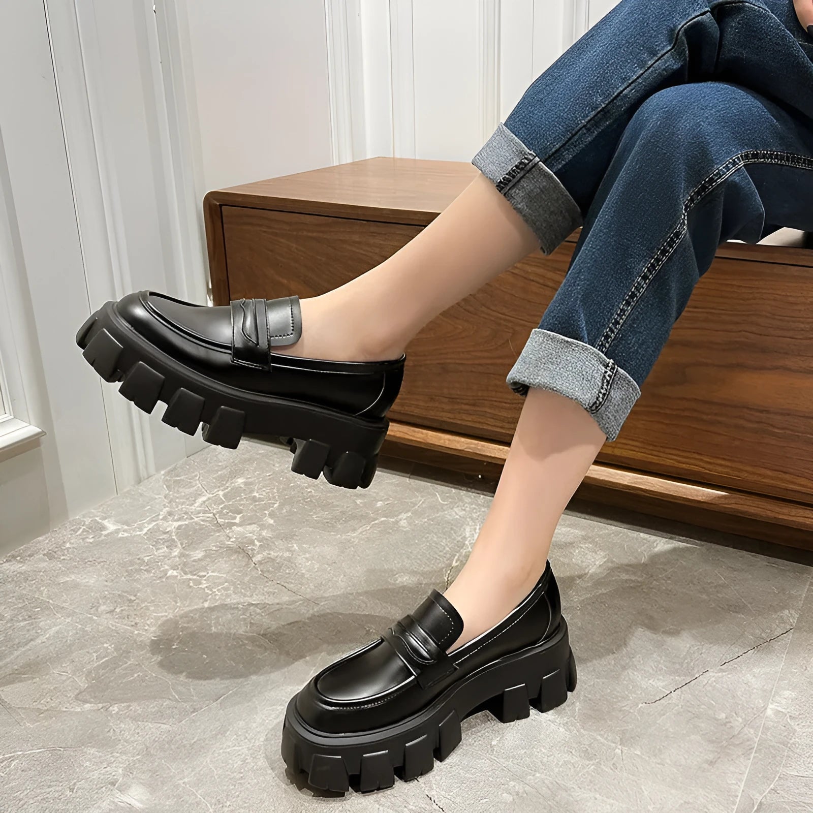 British style wide fit loafers in patent leather with rubber soles and shallow opening design