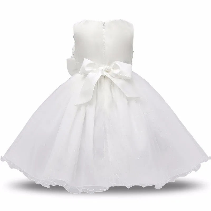Girls princess flower dress in knee-length A-line style with floral pattern and bow decoration, sleeveless with O-neck collar