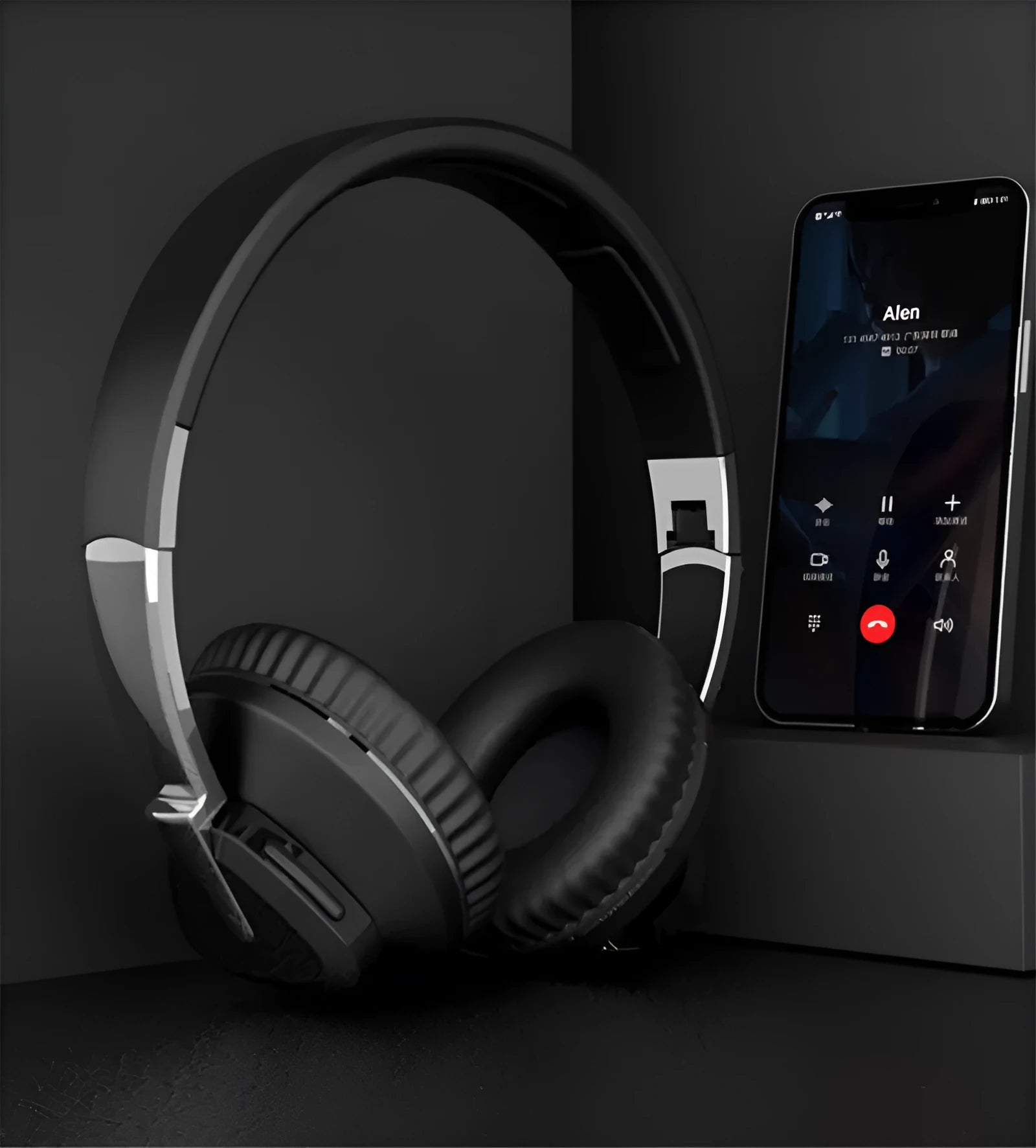 H3 wireless subwoofer headset in black colour showing all-inclusive ear design with skin-friendly ear cups