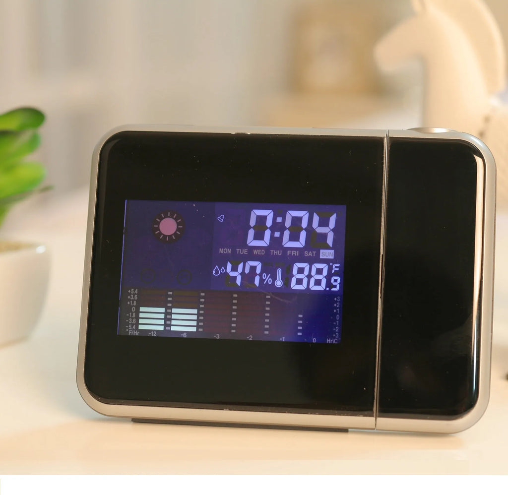 Home electronic clock plastic 16 by 6 by 12 cm digital desk clock with USB port black finish