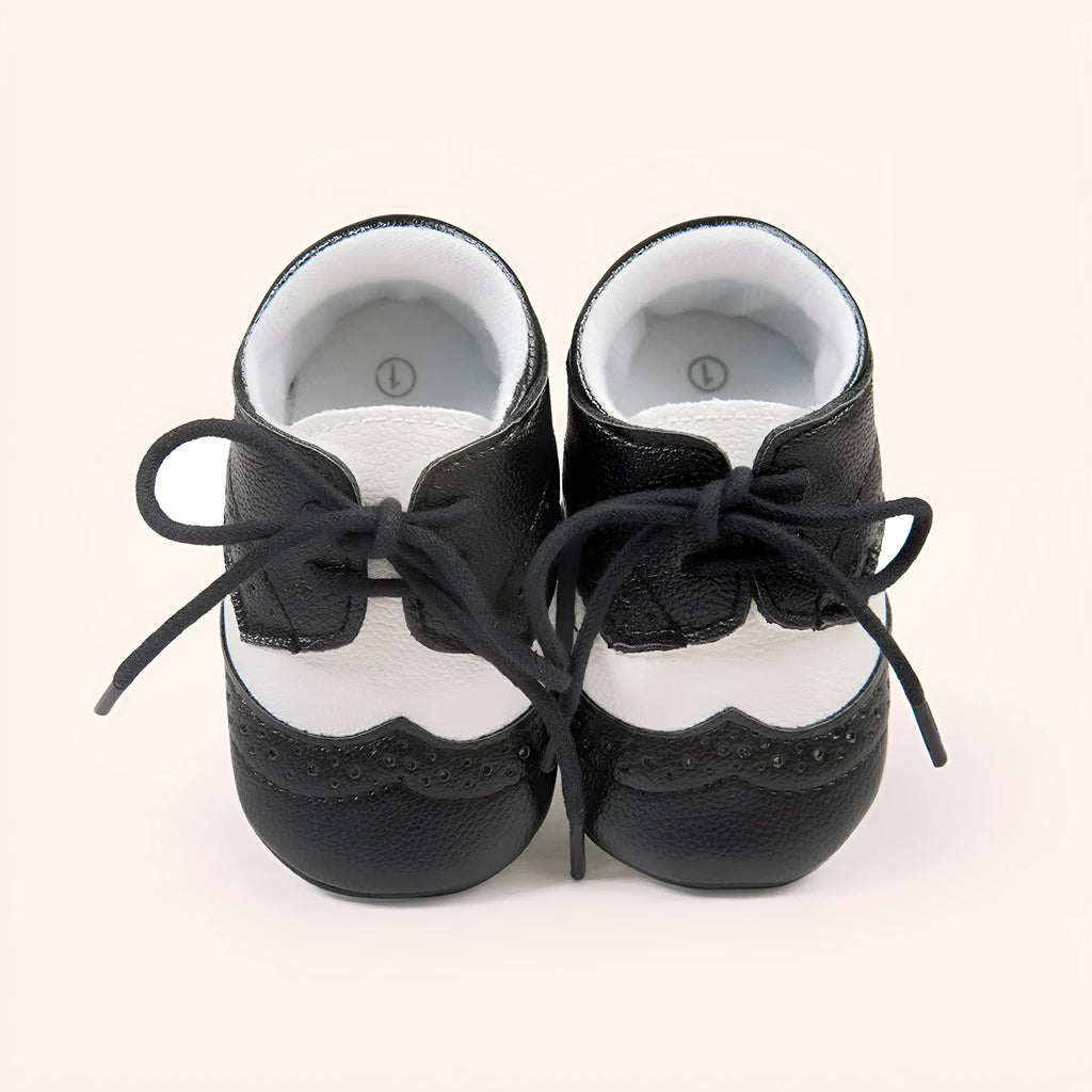 Vintage style baby soft sole walking shoes in synthetic leather available in multiple colours
