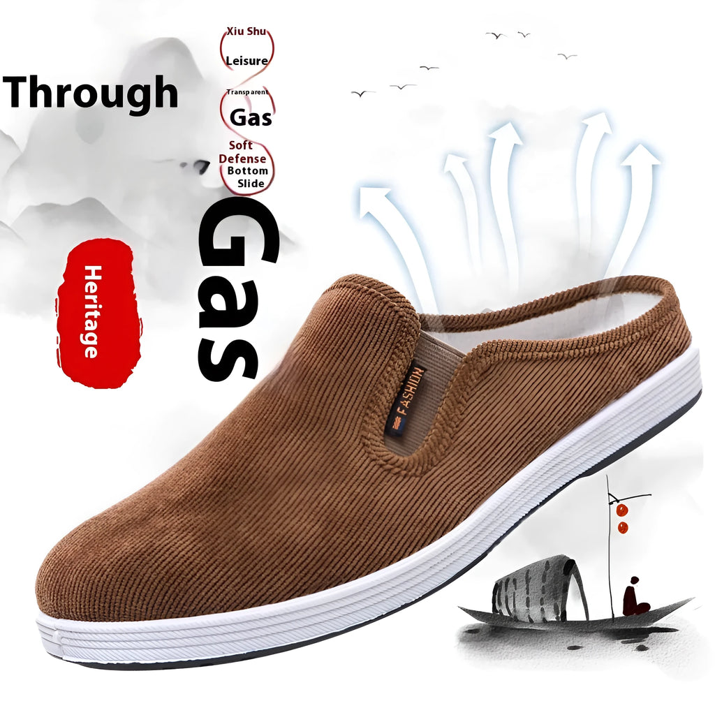 Men's casual slip-on sneakers in black with non-slip rubber sole and mesh lining