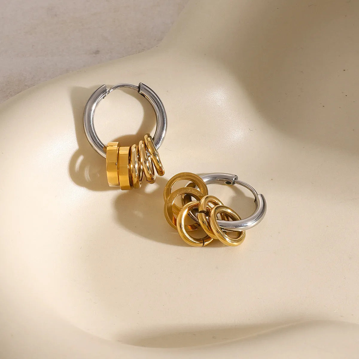 Ins style stainless steel earrings with electroplated personality colour matching in JDE2405019 hue
