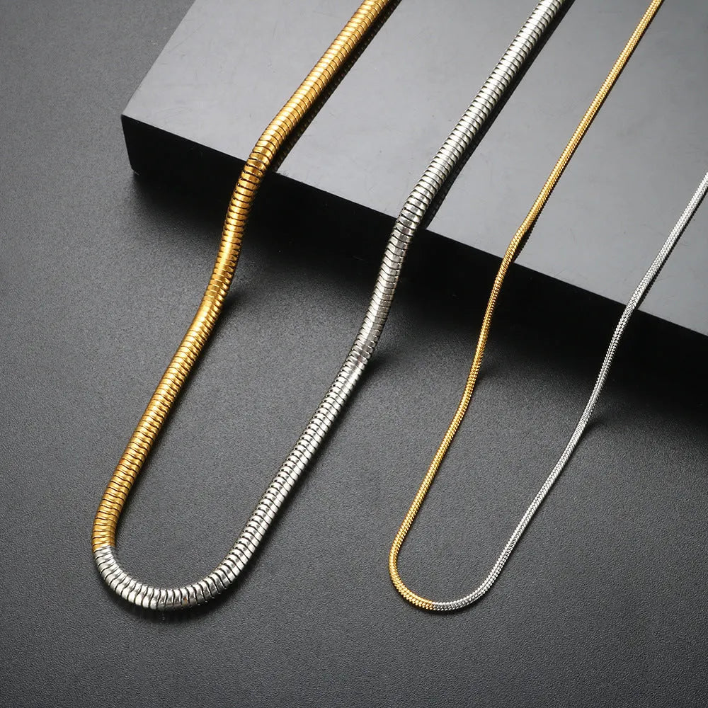 Women's cold gold stainless steel snake bones chain necklace with geometric lines, 3mm thickness