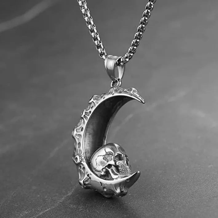 Men's silver skull necklace with detailed alloy pendant and matching chain