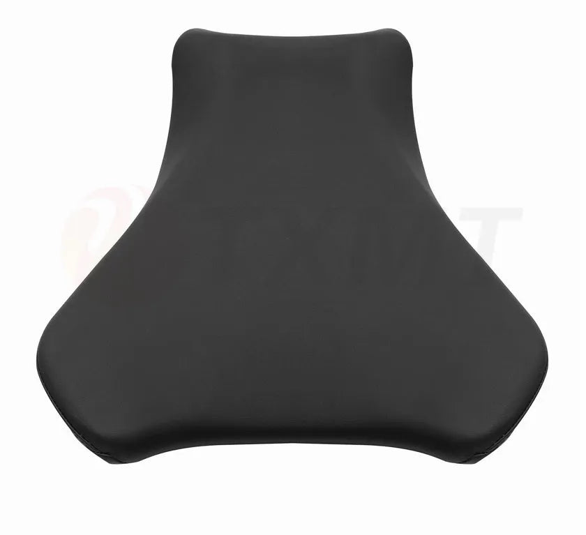 Suzuki GSXR1000 motorcycle with black PU leather seat covers fitted on front and rear seats