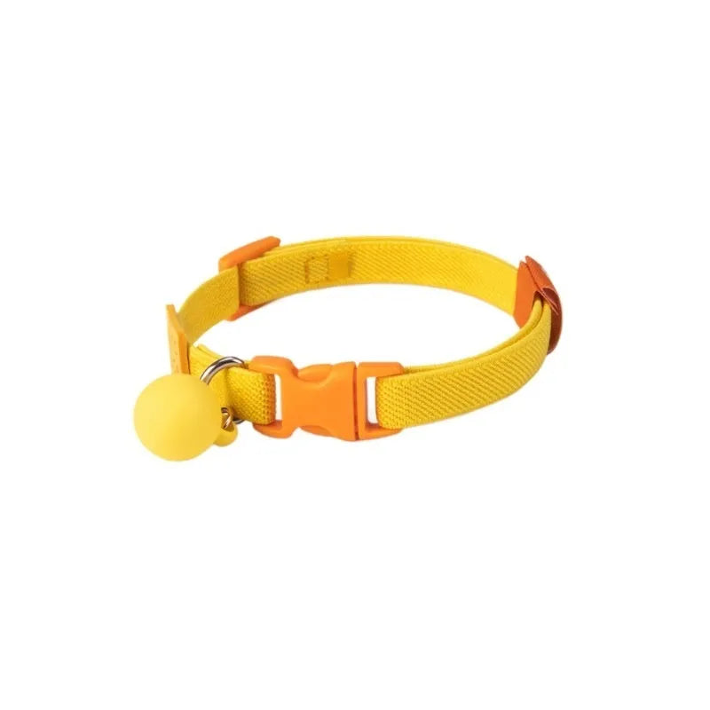A small dog collar made from high elasticity polyester fabric in a choice of seven colours, adjustable between 22 and 32 cm.