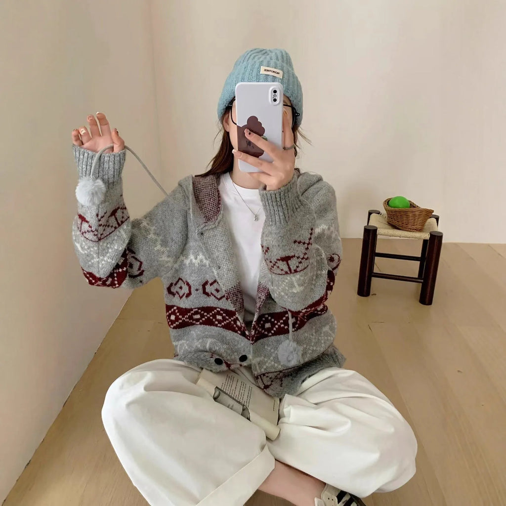 Beige geometric brocade pattern women's loose-fit long sleeve sweater coat