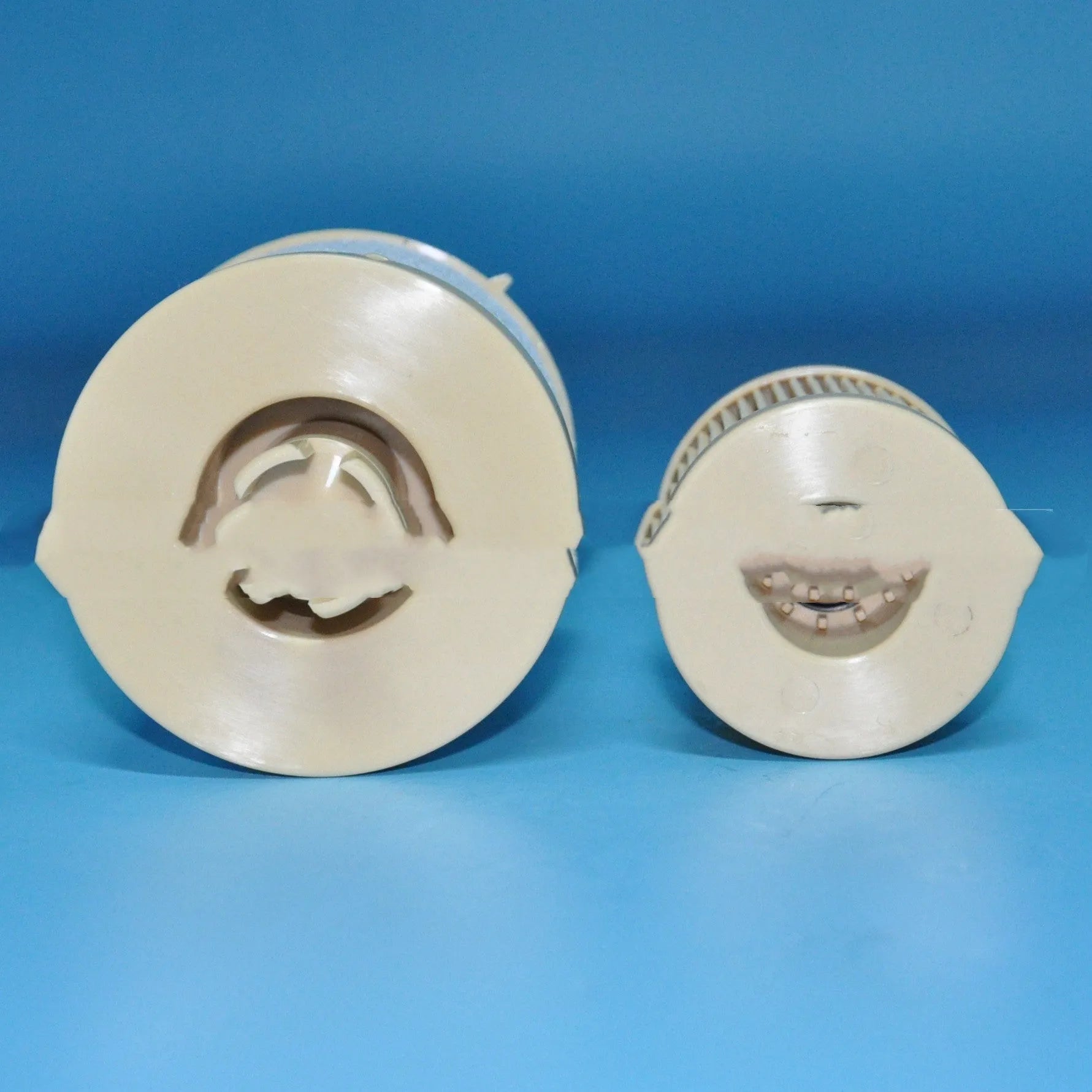FD4616 diesel fuel filter for Ford trucks showing 106mm height and 84mm diameter dimensions