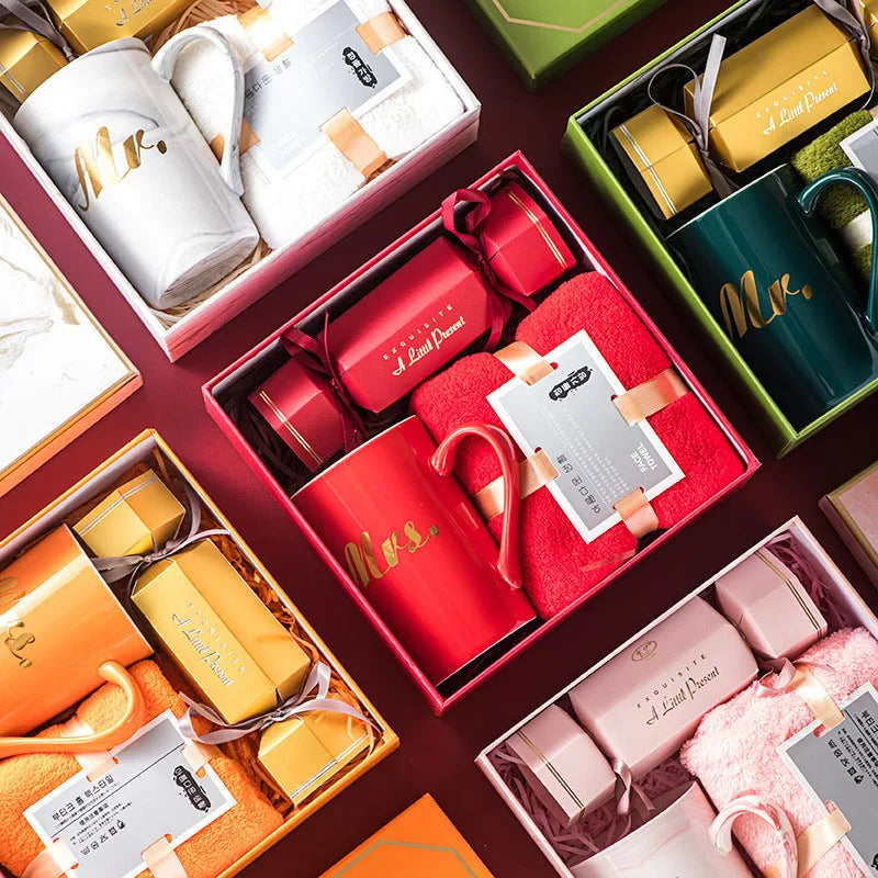Ceramic cup gift box set with towel and candy in light luxury style height 12cm caliber 7.8cm 301-400ml
