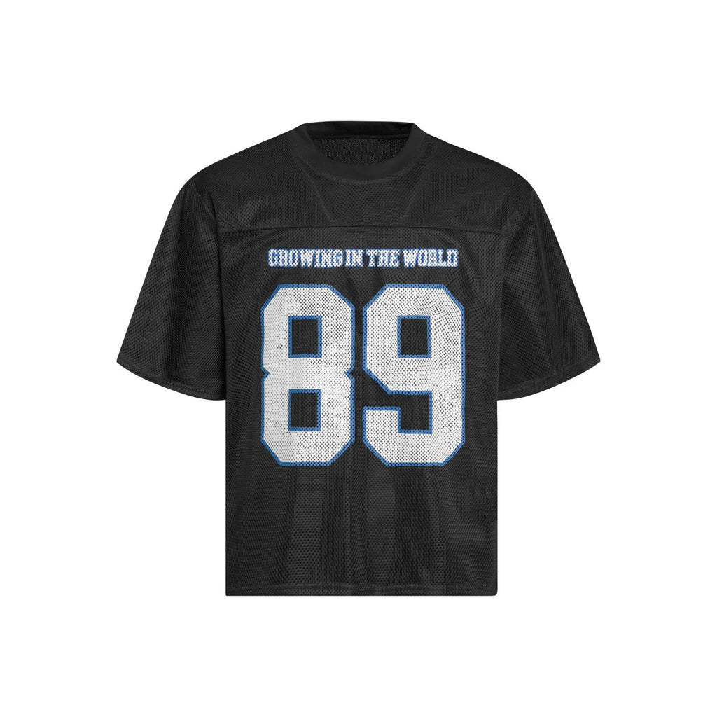 Loose-fit black and white t-shirt with alphanumeric printing, short sleeves, casual leisure wear
