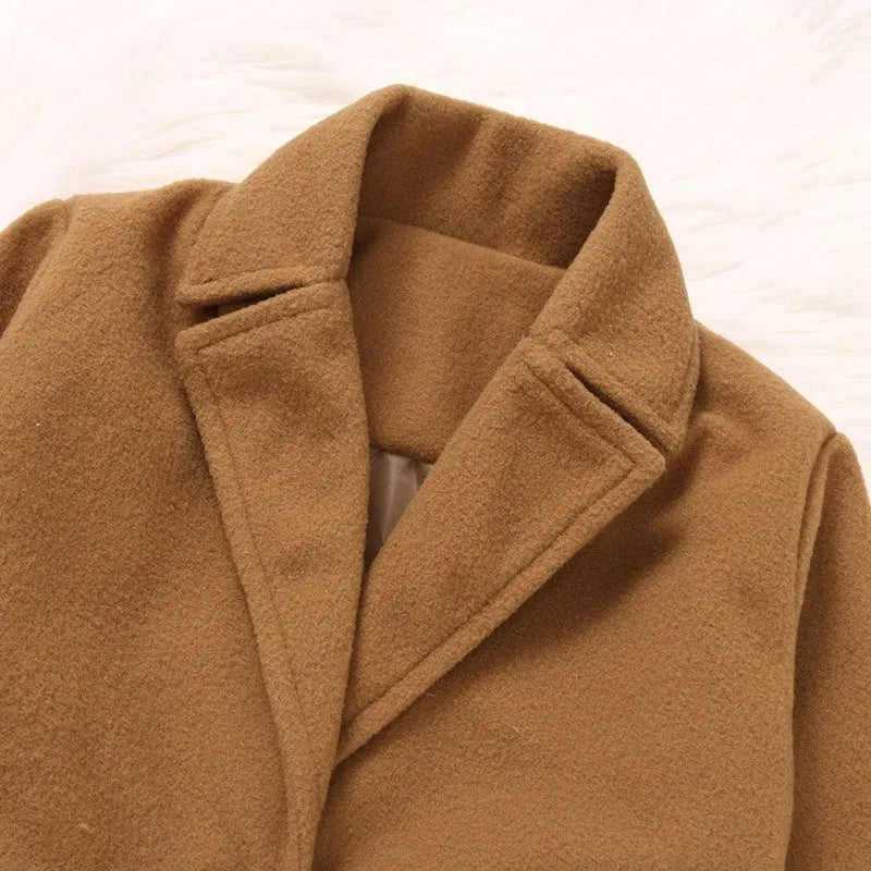 Children's brown woolen coat with suit collar and long sleeves
