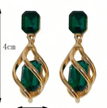 Retro creative women's stud earrings in alloy with irregular shape and KC gold finish, five colour options available