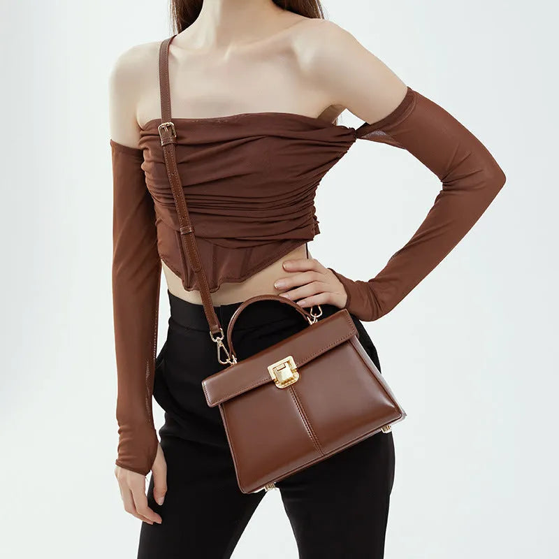 Women's genuine leather shoulder bag with Vachette clasp in horizontal square shape