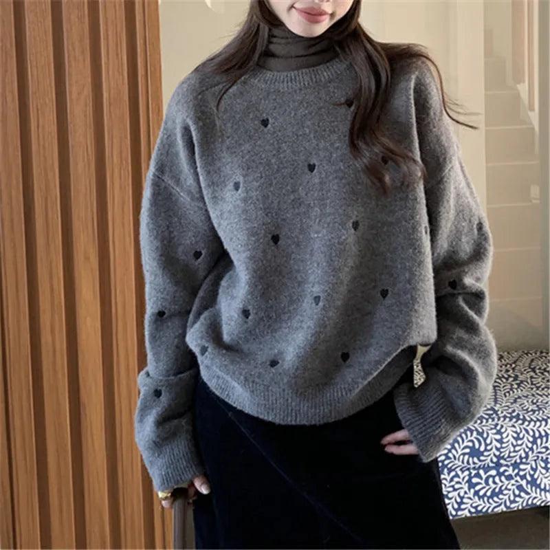 Women's loose-fit acrylic pullover sweater with embroidery in milky white