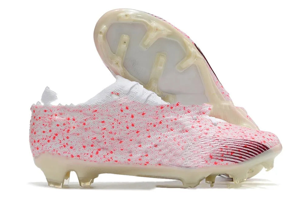 Men's low-top knitted football boots with FG rubber studs on a wear-resistant outsole