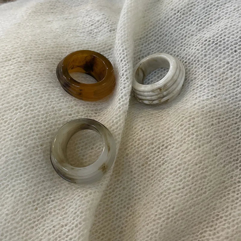 Chinese style irregular geometric wide resin ring in brown and white colour options