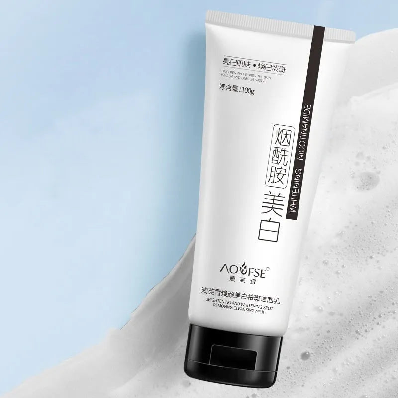 White 100ml whitening and freckle removing facial cleanser bottle for pore cleansing