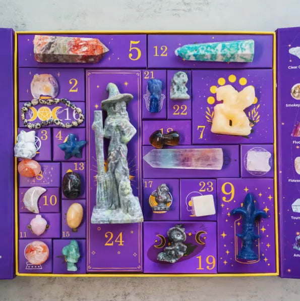 Halloween countdown gift box with crystal design measuring 33.5cm × 30.5cm × 5cm