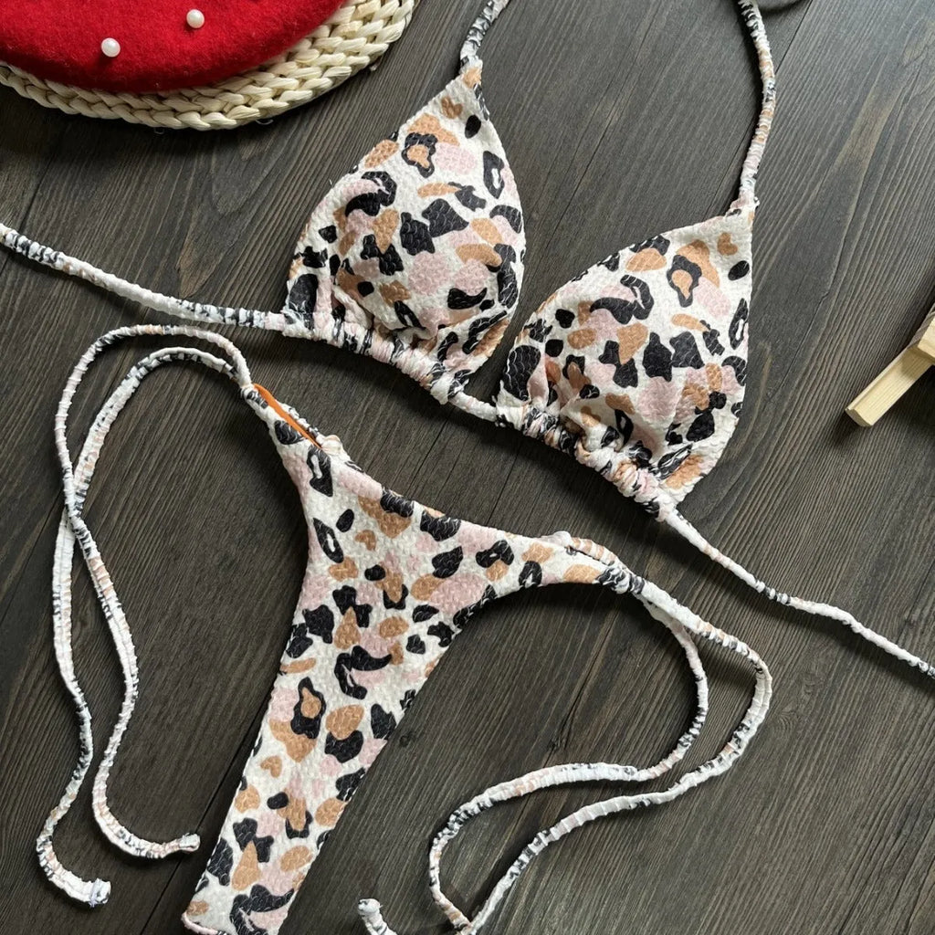 Women's printed bikini swimsuit with nylon quick-drying fabric and cotton lining