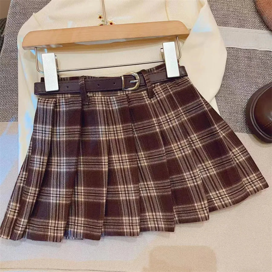 Children's plaid pattern pleated skirt in A-line style with cotton blend fabric