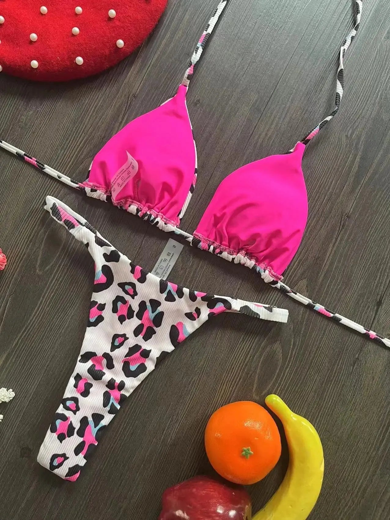 Women's printed bikini swimsuit with nylon quick-drying fabric and cotton lining