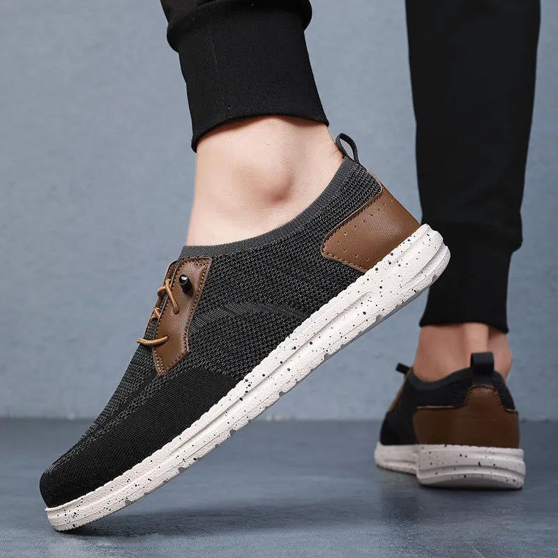 Men's laceless canvas shoes in black and khaki, low top with round toe and flat heel