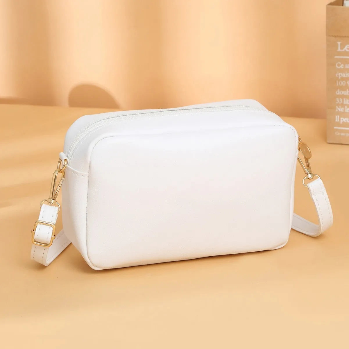 Women's PU shoulder bag with three-dimensional pocket in urban simplicity style