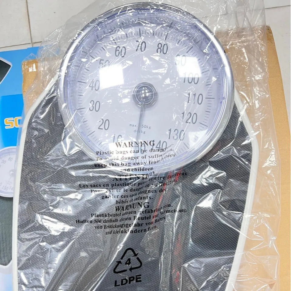Black mechanical body weight scale with large analogue dial on 47x35cm platform