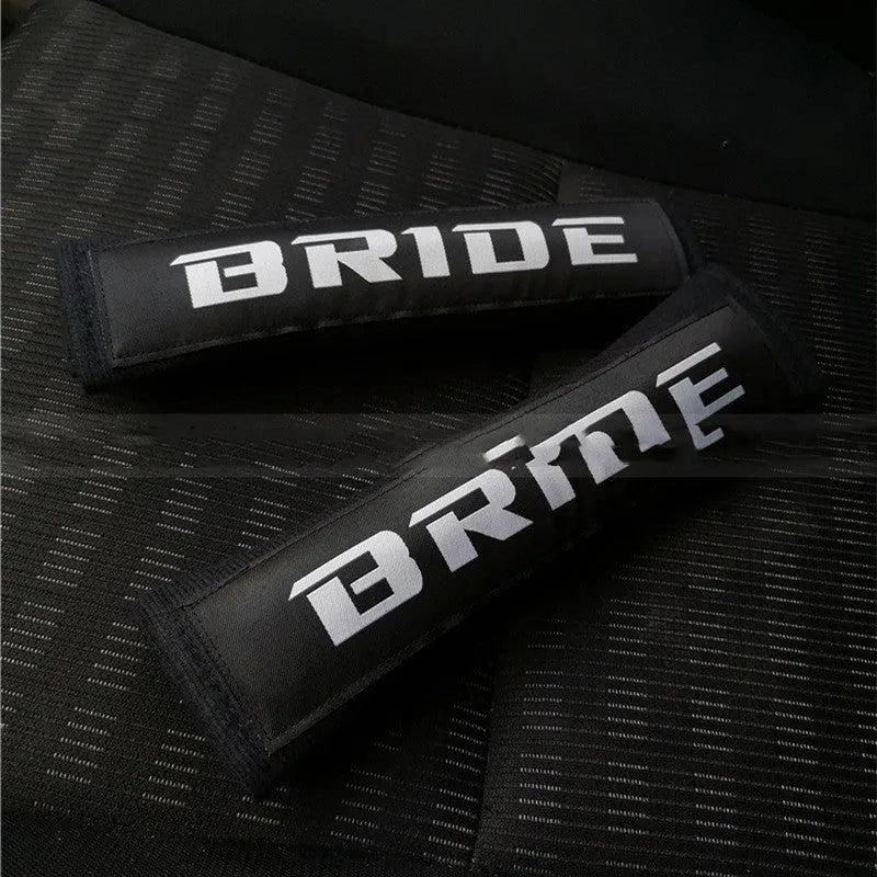 Car seatbelt shoulder pad set in cotton sponge cloth with embroidery decoration, 22.5cm length