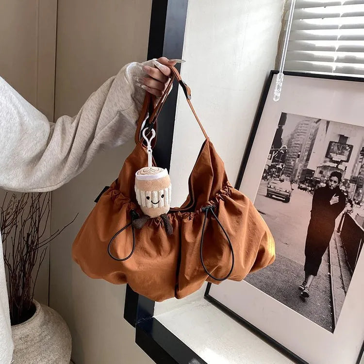 Ultra-light pleated polyester crossbody student bag in street trend style with mobile phone pocket
