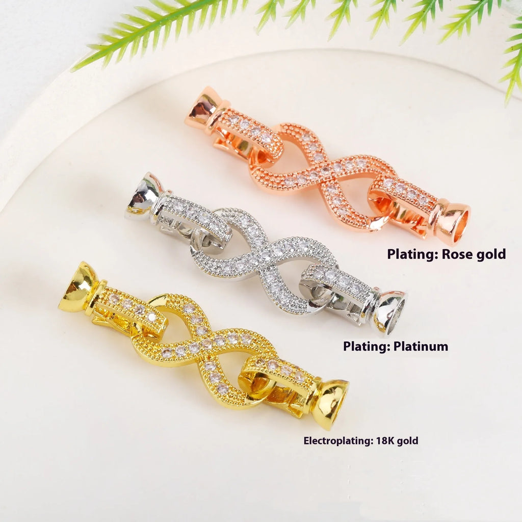Small gold-plated necklace clasp for DIY jewellery making