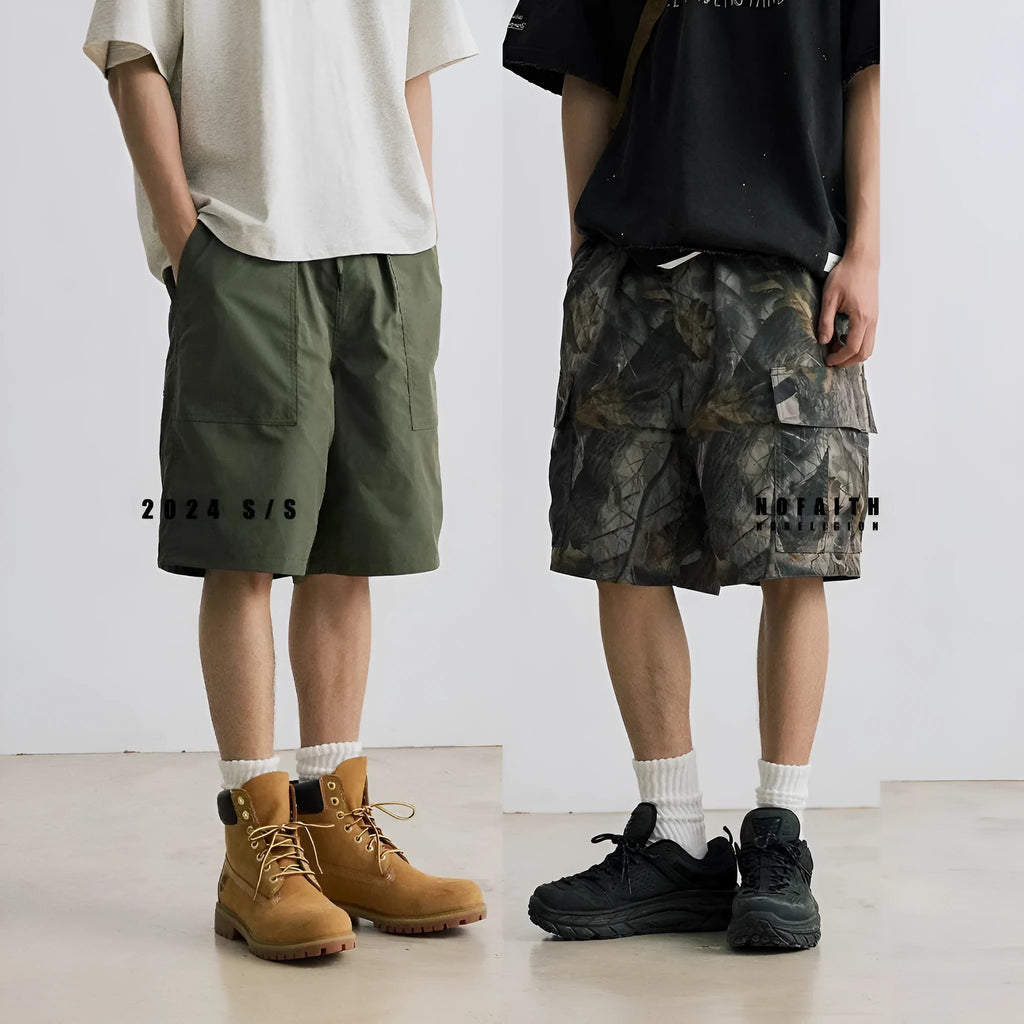 Loose casual straight-leg denim shorts with elastic waist in black or army green colour