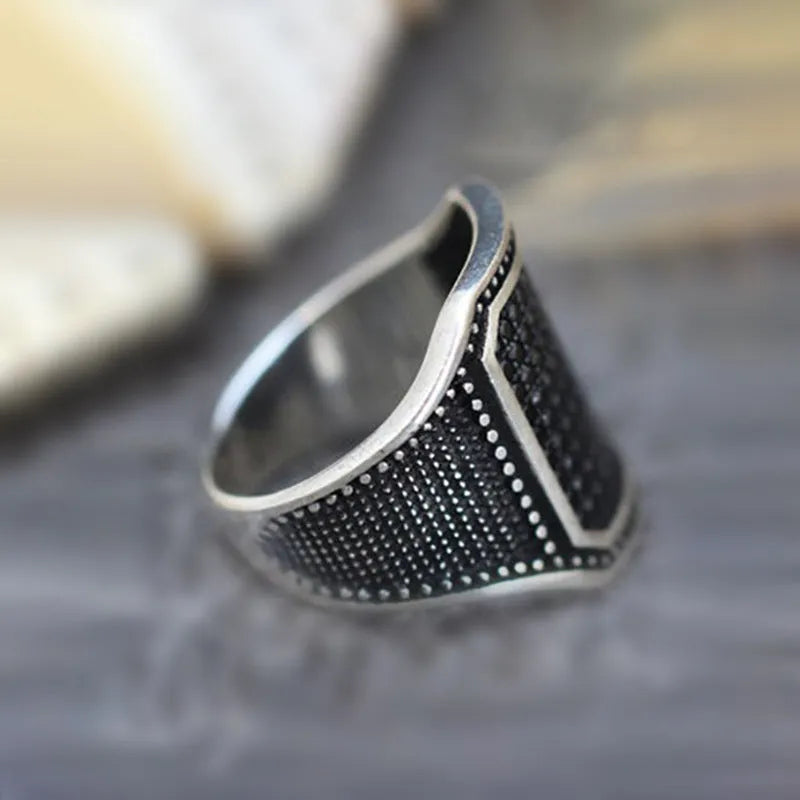 Black alloy ring with copper inlay and zircon detailing in European American unisex style