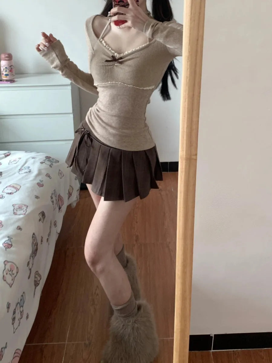 Halter lace V-neck slim fit sweater for ladies in milk tea colour, spring top with regular thickness