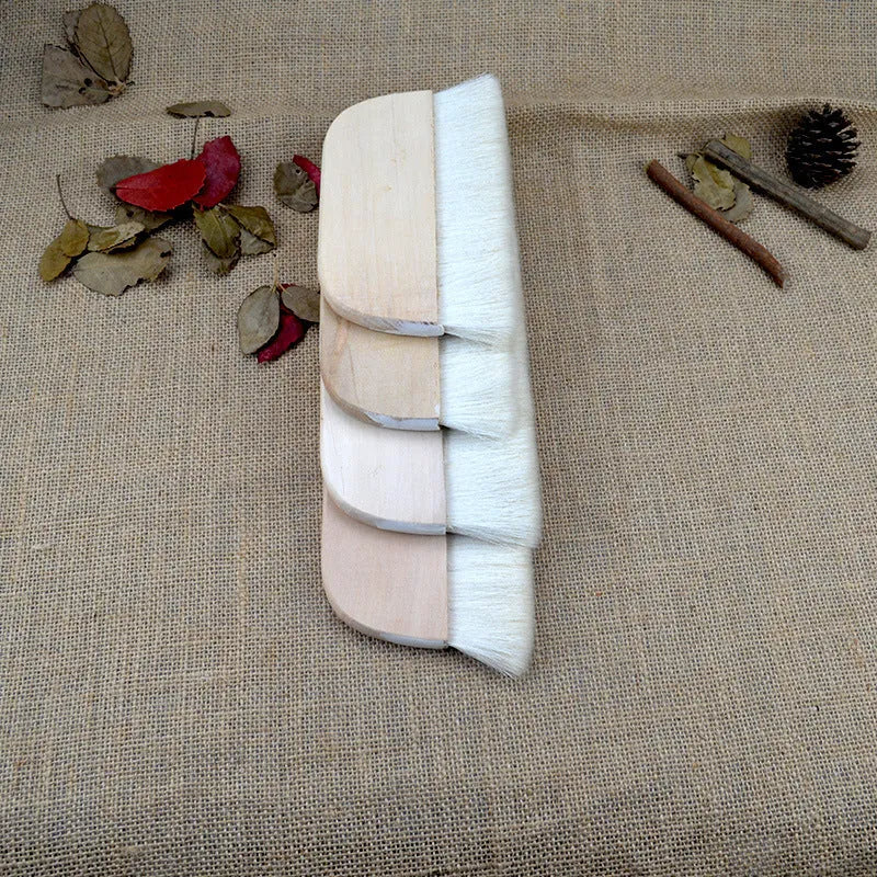 Wool art mounting brush in picture colour with four size options for paint paste application