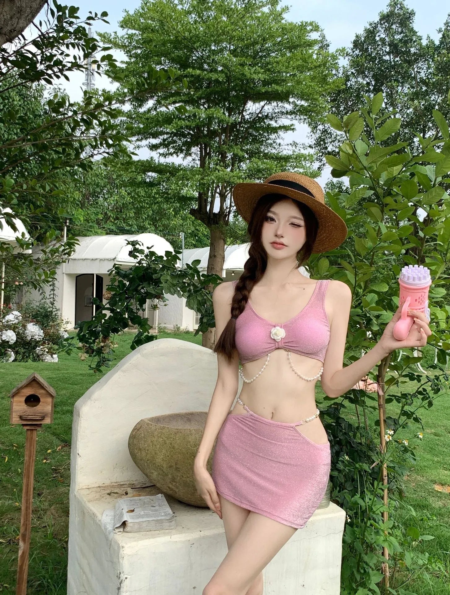 Bear Vacation three-piece polyester bikini set in pink or black for swimming