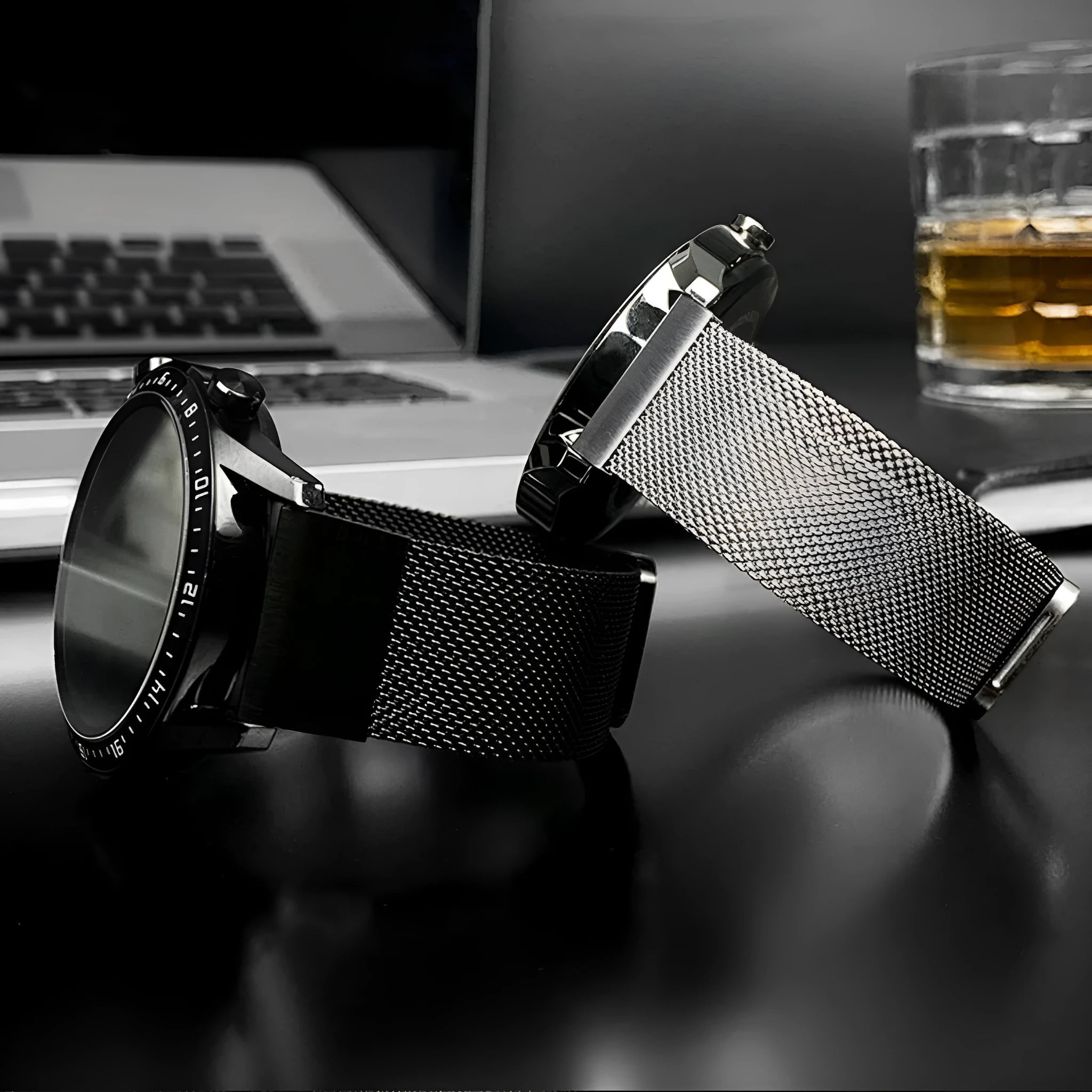Stainless steel Garmin Fenix watch strap with card-carrying function in silver, black, gold and rose gold colours