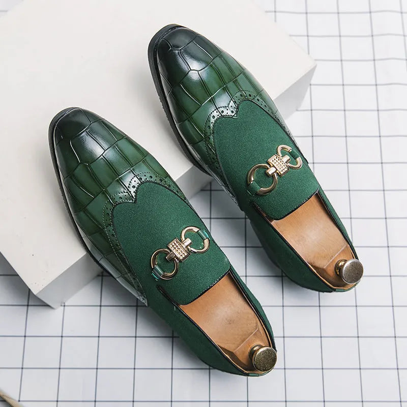 Men's black business casual shoes with pointed toe and sewing line details on artificial PU upper