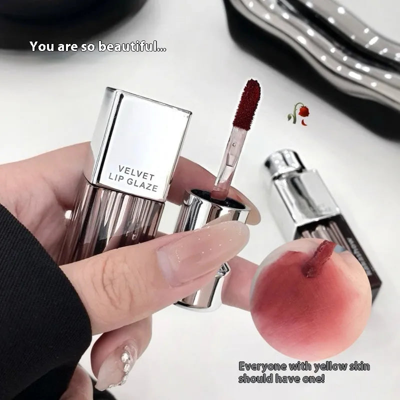 Kakashow lock colour velvet lipstick bullet in matte finish showing one of six available shades.