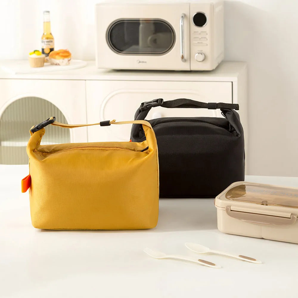 Japanese style insulated food storage bag in Oxford cloth with thermal preservation functions